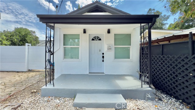 Detail Gallery Image 1 of 32 For 2340 N Thomas St, Los Angeles,  CA 90031 - 1 Beds | 1 Baths