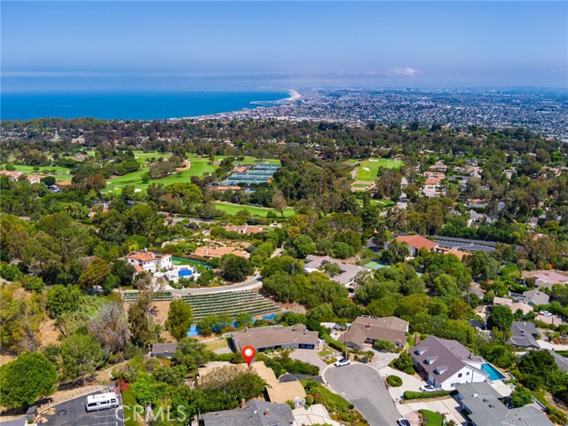 5046 Range Horse Lane, Rolling Hills Estates CA: https://media.crmls.org/medias/8aa2360c-844a-473a-a079-4491bb2469e1.jpg