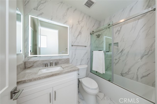 Detail Gallery Image 32 of 58 For 56 Chasma, Irvine,  CA 92618 - 5 Beds | 4/2 Baths