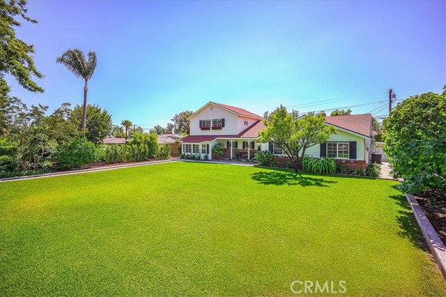 1375 N Euclid Avenue, Upland CA: https://media.crmls.org/medias/8aa49014-278a-4feb-8dc2-33549804bee5.jpg