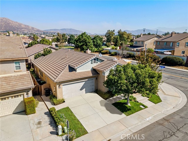 Detail Gallery Image 3 of 33 For 22244 Sweetgum Ave, Moreno Valley,  CA 92553 - 3 Beds | 2 Baths