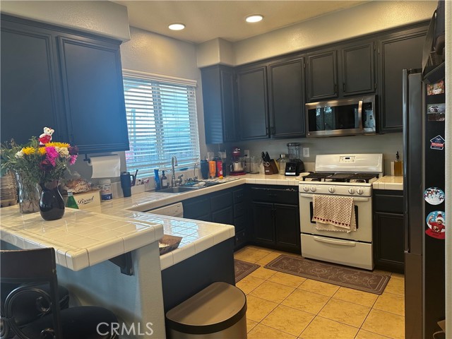 1928 Hawthorne Street, San Jacinto CA: https://media.crmls.org/medias/8aa4bba7-349c-4d63-9e4f-02af2720acba.jpg