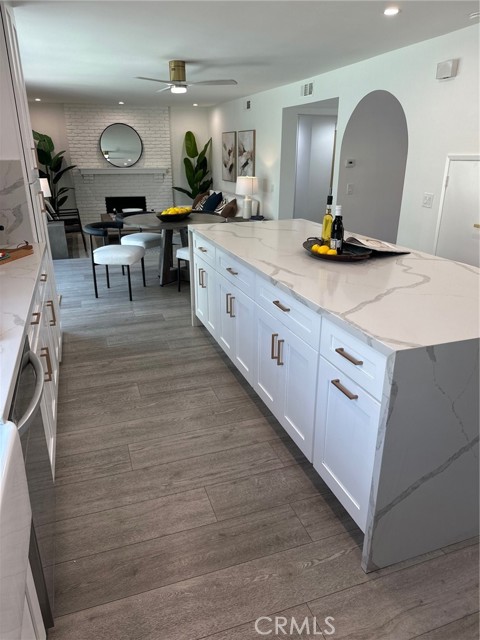 23772 Singapore Street, Mission Viejo CA: https://media.crmls.org/medias/8aa5befb-d604-478e-9f35-e878fbdabe59.jpg