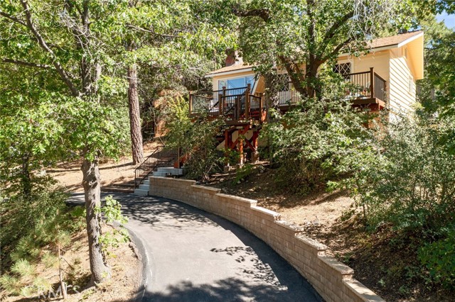 Detail Gallery Image 3 of 36 For 865 Villa Grove Ave, Big Bear Lake,  CA 92315 - 2 Beds | 1 Baths