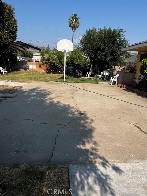 4417 N Mayfield Avenue, San Bernardino CA: https://media.crmls.org/medias/8aa63c09-4330-430f-9ed9-30cf58b61f9c.jpg