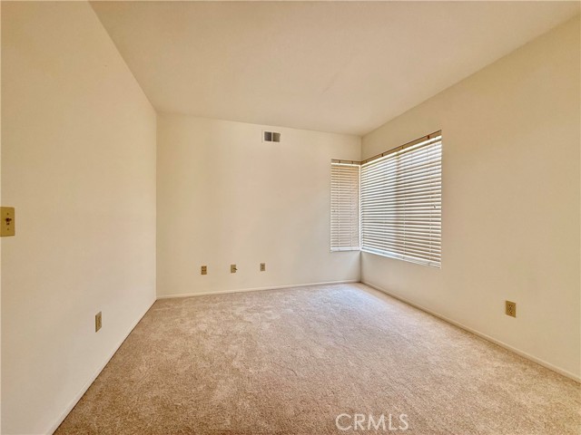 18 Decente, Irvine CA: https://media.crmls.org/medias/8aa63d51-ea1e-4960-82c0-8fb4afa89ed5.jpg