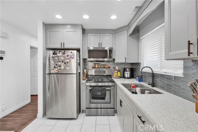 Detail Gallery Image 16 of 30 For 1065 Martinez, Colton,  CA 92324 - 2 Beds | 1 Baths