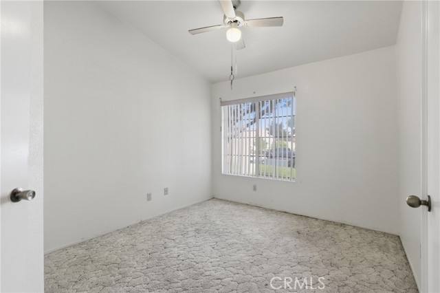23573 Lake Valley Drive, Moreno Valley CA: https://media.crmls.org/medias/8aa693a5-9c61-407f-8653-81d45cfcbbd8.jpg