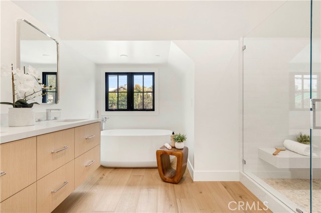 Detail Gallery Image 38 of 46 For 1759 Glenneyre St, Laguna Beach,  CA 92651 - 5 Beds | 5/1 Baths
