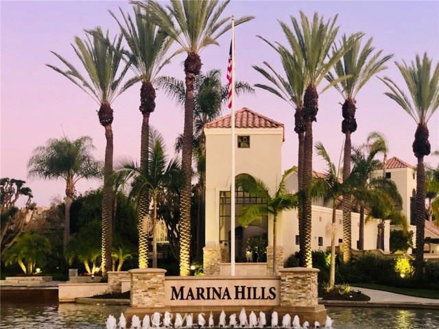 149 Fleurance Street Laguna Niguel, California Lovely Marina Hills Encore upper level carriage unit with 2 bedrooms, 2 baths and 2 car garage. Open floorpan with high ceilings, lots of natural light. The kitchen has stainless steel appliances and opens to the dining area and living room. There is a balcony off the living room and a larger balcony off the master bedroom and secondary bedroom. The oversized two car garage features additional storage. The Encore community has its own pool and spa, but the residents are able to enjoy the Marina Hills lifestyle with parks, 6 night lighted tennis courts, competition sized pool and spa, clubhouse and BBQ area. Marina Hills is close to the walking/biking trails to the ocean, minutes from Dana Point Harbor and Salt Creek Beach, and is close to shopping, entertainment and Blue Ribbon schools.