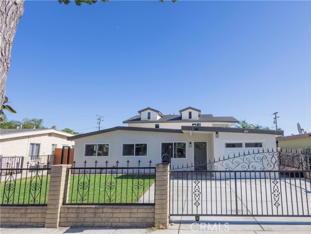 Detail Gallery Image 1 of 48 For 2122 W 10th St, Santa Ana,  CA 92703 - – Beds | – Baths