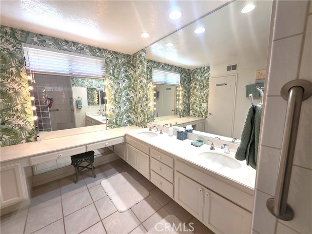 Image 34 of 39 For 297 San Remo