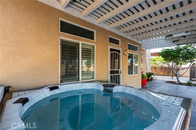 8961 Newcastle Avenue, Hesperia CA: https://media.crmls.org/medias/8aa93ddf-4c5d-482d-b717-5fc635db60eb.jpg