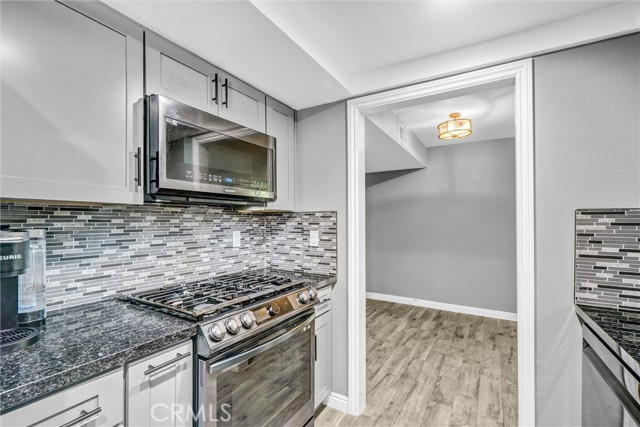Detail Gallery Image 18 of 41 For 1135 Rosecrans 30a,  Fullerton,  CA 92833 - 2 Beds | 2 Baths