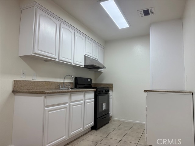 Detail Gallery Image 4 of 15 For 1604 S Gladys #C,  San Gabriel,  CA 91766 - 2 Beds | 1 Baths