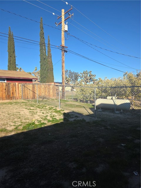 Detail Gallery Image 3 of 19 For 57336 Crestview Dr, Yucca Valley,  CA 92284 - 4 Beds | 2 Baths