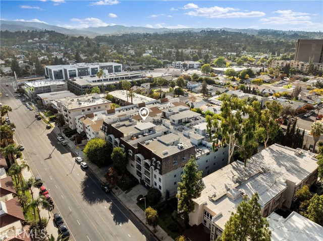 Detail Gallery Image 32 of 34 For 5339 Lindley Ave #304,  Tarzana,  CA 91356 - 3 Beds | 3 Baths