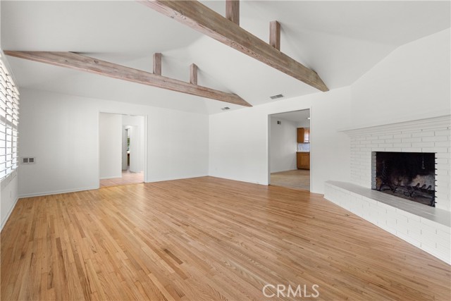 Detail Gallery Image 2 of 47 For 425 Calle De Castellana, Redondo Beach,  CA 90277 - 4 Beds | 2/1 Baths