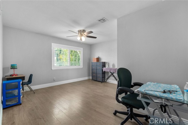 Detail Gallery Image 11 of 22 For 5979 Stanton Ave, Highland,  CA 92346 - 3 Beds | 2 Baths