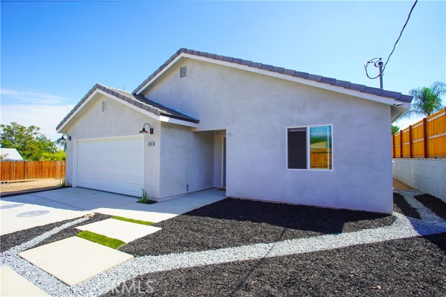 33140 Hill, Lake Elsinore CA: https://media.crmls.org/medias/8aafc80f-c082-4eb7-b87a-644dfdc7cf0f.jpg