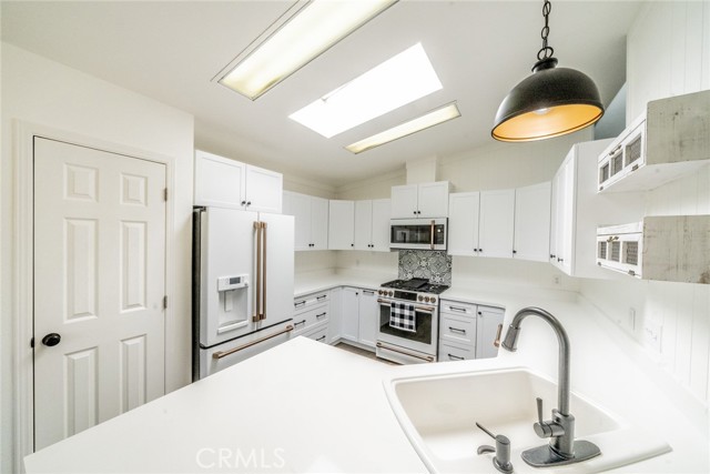 Detail Gallery Image 11 of 55 For 22241 Nisqually Rd #33,  Apple Valley,  CA 92308 - 3 Beds | 2 Baths