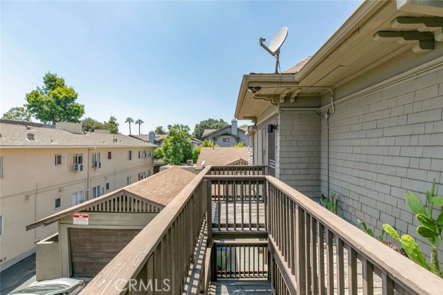 325 S Los Robles Avenue, Pasadena CA: https://media.crmls.org/medias/8ab0cf72-29ee-4aa5-9890-26d2569c4252.jpg