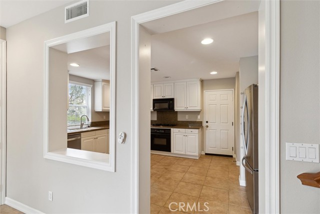 Detail Gallery Image 10 of 34 For 207 Calle Campanero, San Clemente,  CA 92673 - 3 Beds | 2/1 Baths