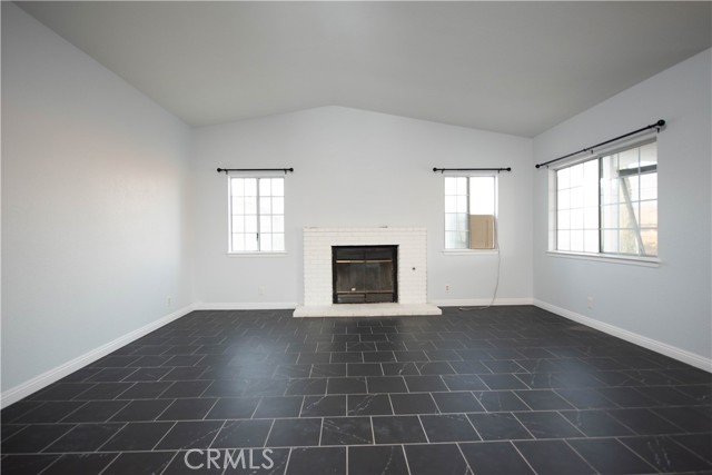 Detail Gallery Image 3 of 27 For 11875 Morning Star Rd, Apple Valley,  CA 92308 - 4 Beds | 2 Baths