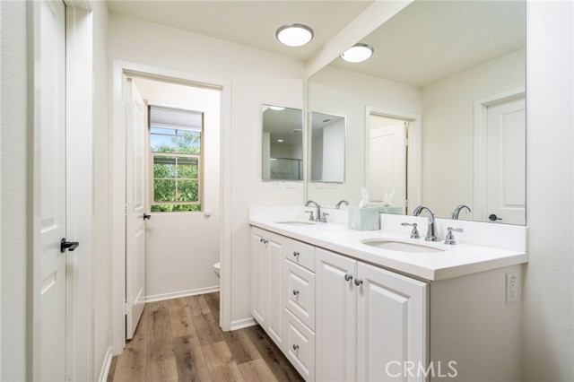 877 Orchid Way, Azusa CA: https://media.crmls.org/medias/8ab1279a-5cb8-4134-9772-a86e109b3086.jpg