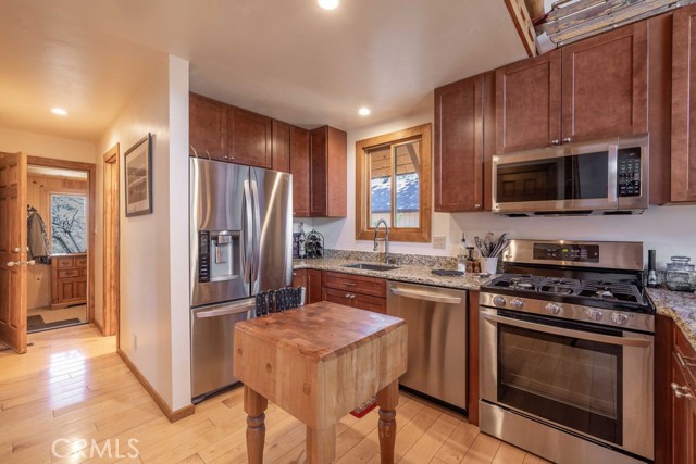 Detail Gallery Image 12 of 47 For 1240 Sheephorn Rd, Big Bear City,  CA 92314 - 3 Beds | 2 Baths