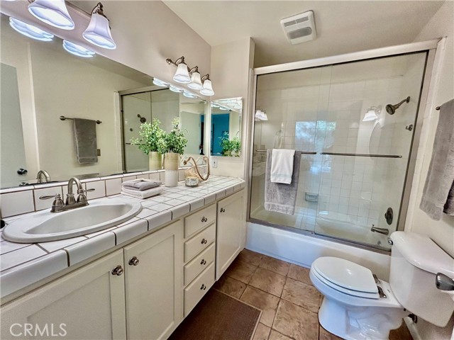 Detail Gallery Image 13 of 20 For 4242 Stansbury Ave #203,  Sherman Oaks,  CA 91423 - 2 Beds | 2 Baths