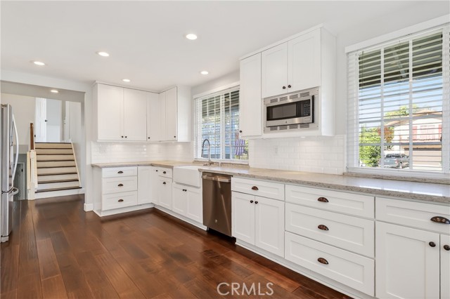 Detail Gallery Image 4 of 25 For 26332 Esmeralda Cir, Mission Viejo,  CA 92691 - 4 Beds | 3 Baths