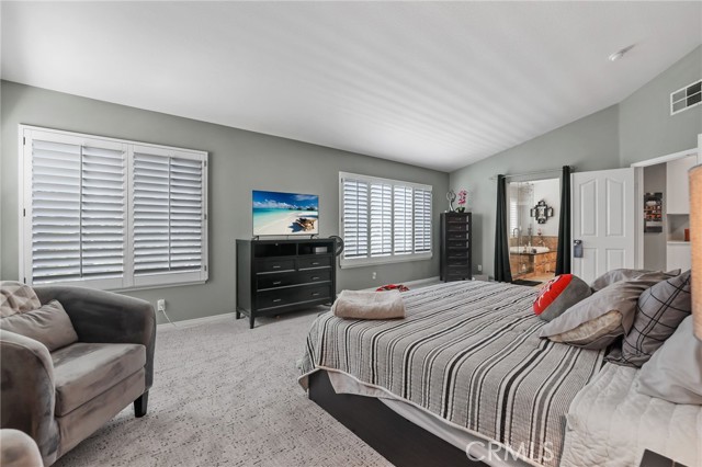 Image 27 of 53 For 22701 Foxridge