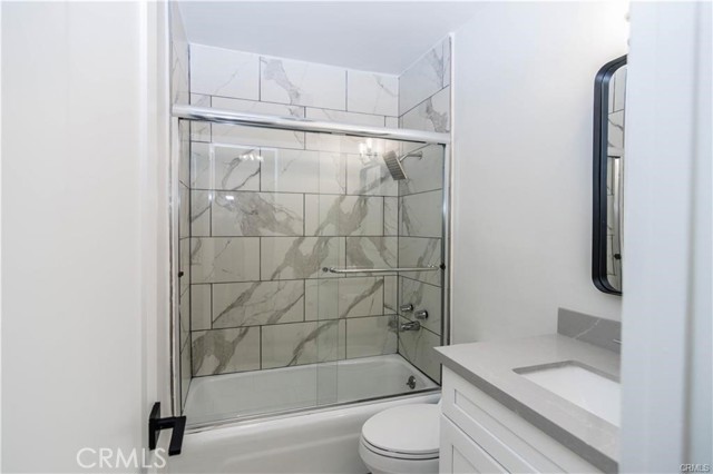 Detail Gallery Image 17 of 23 For 1122 9th Street #2,  Santa Monica,  CA 90403 - 2 Beds | 2 Baths