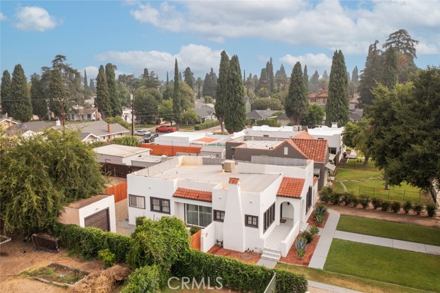 5743 Magnolia Avenue, Riverside CA: https://media.crmls.org/medias/8ab2e886-e91b-40da-abd3-b4a230f96d34.jpg