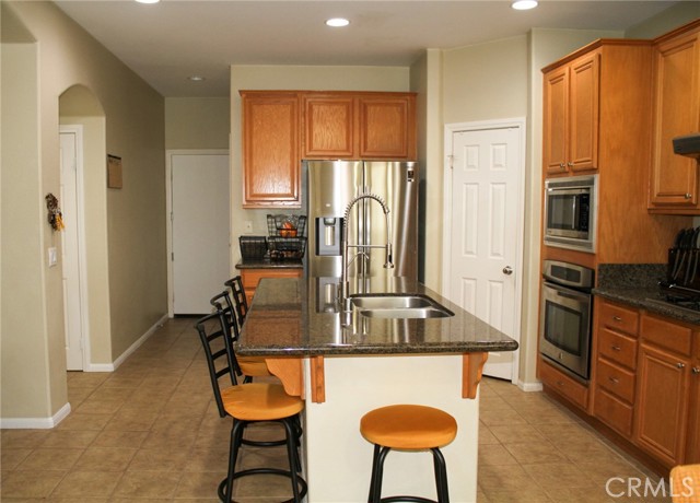 31532 Royal Oaks Drive, Temecula CA: https://media.crmls.org/medias/8ab31984-bbf8-4ab1-8dce-c01a114ba459.jpg