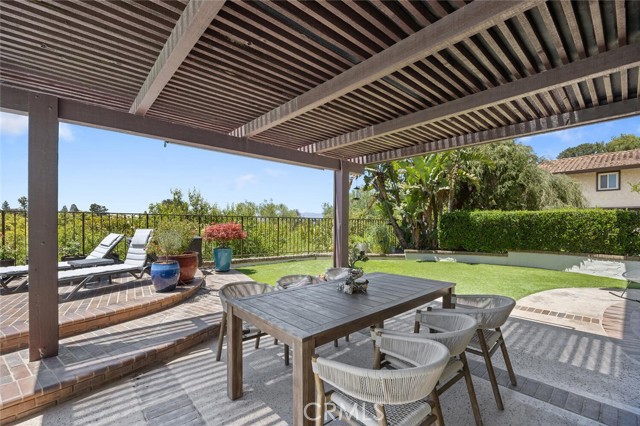 1579 Via Parque, Thousand Oaks CA: https://media.crmls.org/medias/8ab32085-480a-4b63-a901-35684b2225bb.jpg