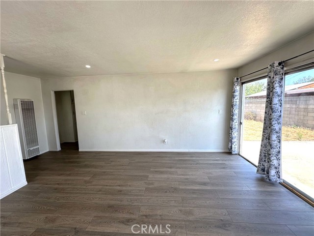Image 7 of 42 For 820 Kenmore Street