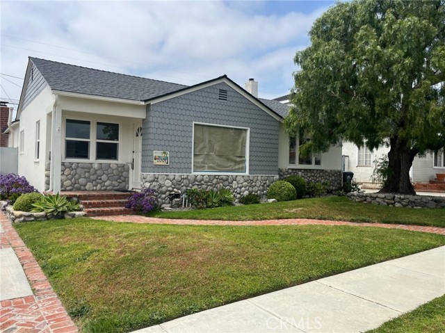 2001 Manzanita Lane, Manhattan Beach CA: https://media.crmls.org/medias/8ab52c46-acb7-493e-8289-abbd9ca869d1.jpg