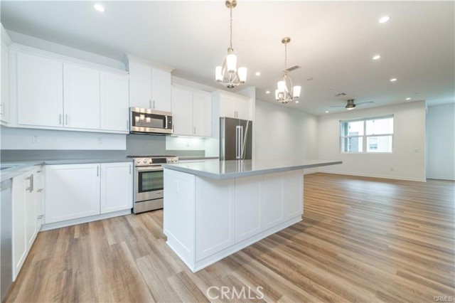 2276 Synergy, Irvine CA: https://media.crmls.org/medias/8ab69425-bccc-4e49-8dc1-eadf8adbaeb6.jpg