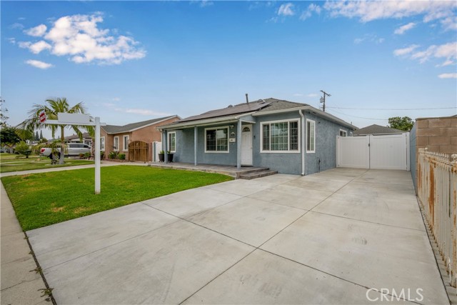 13622 Benfield Avenue, Norwalk CA: https://media.crmls.org/medias/8ab7a75d-a8e9-4764-a43d-72ecf25d4fb7.jpg