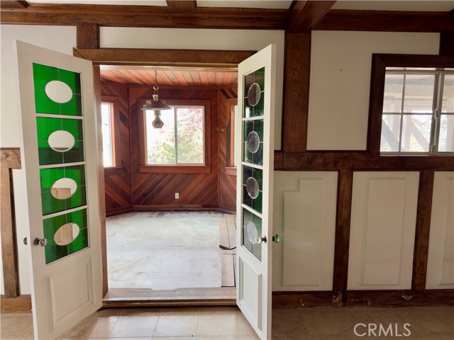 26500 Amador Lane, Lake Arrowhead CA: https://media.crmls.org/medias/8ab8535f-44fb-4f20-9045-3bed75bd0364.jpg