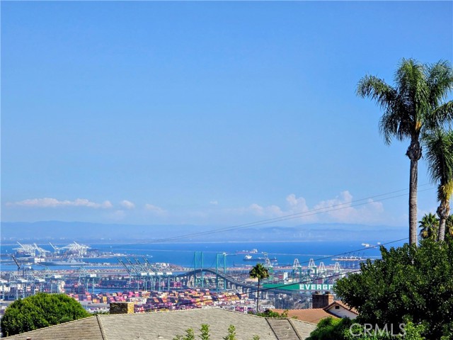 28056 Palos Verdes Dr E, Rancho Palos Verdes CA: https://media.crmls.org/medias/8ab8877f-83de-45cd-b130-a5c87aad2796.jpg