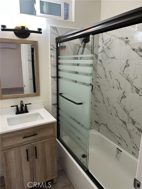 Detail Gallery Image 4 of 27 For 4832 Mitchell Ave, Riverside,  CA 92505 - 2 Beds | 2 Baths