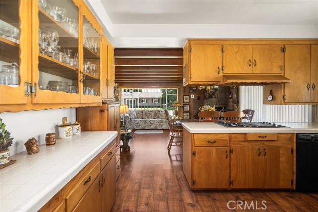 Detail Gallery Image 13 of 46 For 500 N Meadowbrook Pl, Anaheim,  CA 92801 - 4 Beds | 2/1 Baths