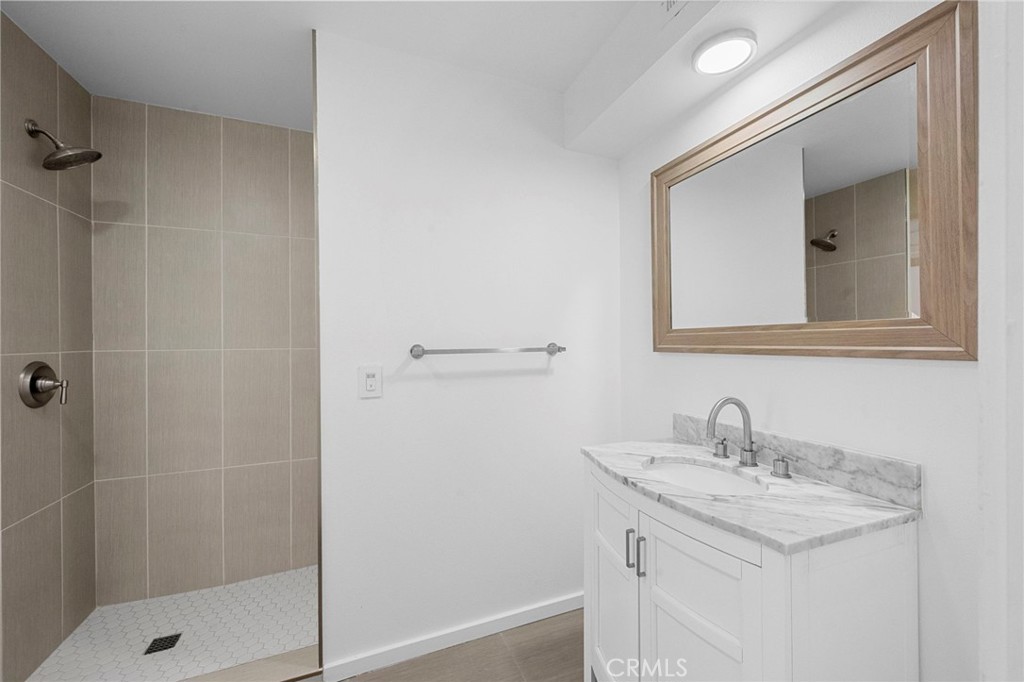 https://media.crmls.org/medias/8ab913c4-3f92-4d13-81ca-48f7ded5c590.jpg?preset=X-Large