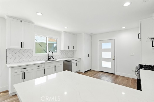 Detail Gallery Image 7 of 31 For 1849 W 66th St, Los Angeles,  CA 90047 - 3 Beds | 2 Baths