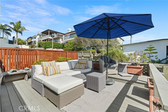 1800 Highland Avenue, Manhattan Beach CA: https://media.crmls.org/medias/8aba7e2a-10d8-42a8-9c9a-3a091560d23c.jpg