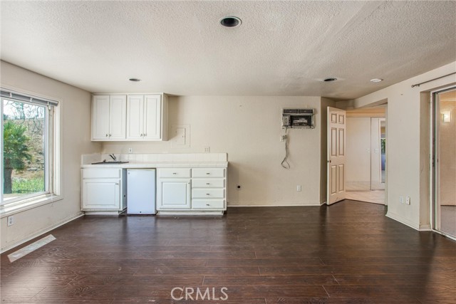 6966 Ranch View Road, Riverside CA: https://media.crmls.org/medias/8aba81aa-c611-4562-bc5a-2f6ff7eaea1f.jpg