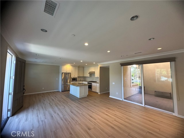 Detail Gallery Image 6 of 17 For 206 Rodeo, Irvine,  CA 92602 - 2 Beds | 2/2 Baths